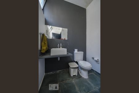 Casa à venda com 700m², 4 quartos e 3 vagasBanheiro externo 2