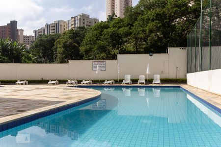 Apartamento para alugar com 80m², 1 quarto e 2 vagas Apartamento para alugar com 80m², 1 quarto e 2 vagasÁrea comum - Piscina