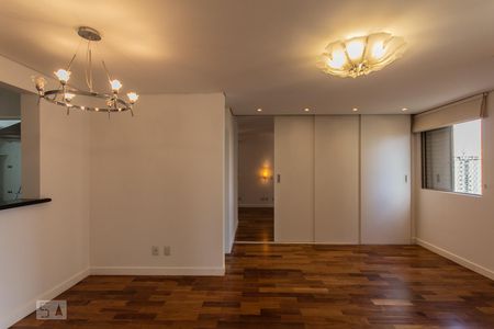 Apartamento para alugar com 80m², 1 quarto e 2 vagas Apartamento para alugar com 80m², 1 quarto e 2 vagasSala