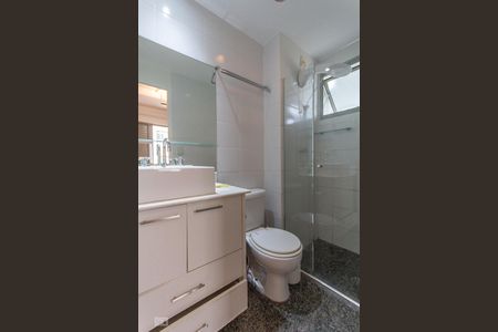 Apartamento para alugar com 80m², 1 quarto e 2 vagas Apartamento para alugar com 80m², 1 quarto e 2 vagasBanheiro da Suíte