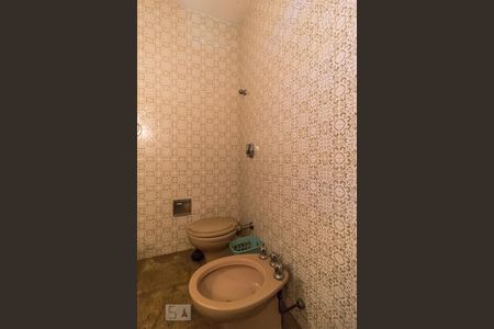 Casa para alugar com 500m², 3 quartos e 2 vagasBanheiro suíte