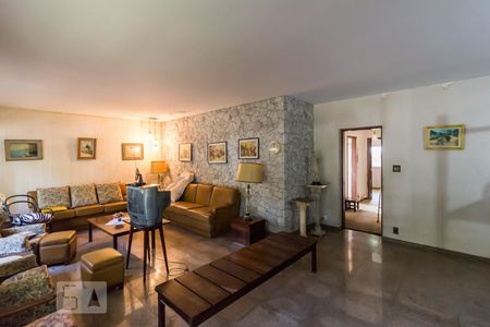 Sala de casa para alugar com 3 quartos, 500m² em Alto da Lapa, São Paulo