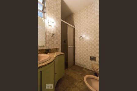 Casa para alugar com 500m², 3 quartos e 2 vagasBanheiro suíte