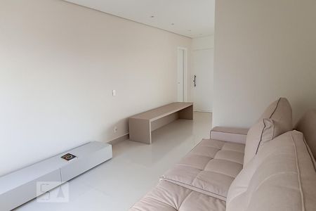Sala de TV de apartamento à venda com 3 quartos, 196m² em Empresarial 18 do Forte, Barueri