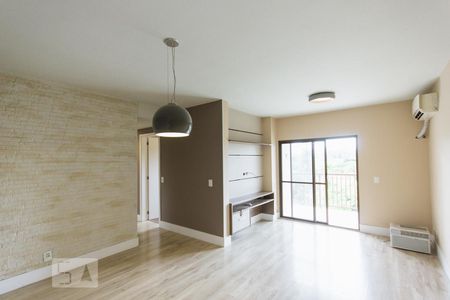 Sala de apartamento para alugar com 4 quartos, 98m² em Curicica, Rio de Janeiro