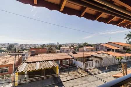 Casa à venda com 610m², 2 quartos e 3 vagas Casa à venda com 610m², 2 quartos e 3 vagasVista do salão