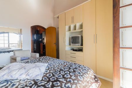 Casa à venda com 610m², 2 quartos e 3 vagas Casa à venda com 610m², 2 quartos e 3 vagasSuíte 2