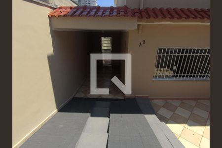 Casa à venda com 200m², 2 quartos e sem vagaEntrada da garagem