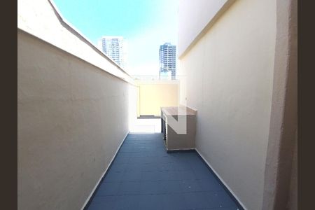 Casa à venda com 200m², 2 quartos e sem vagaQuintal Fundos