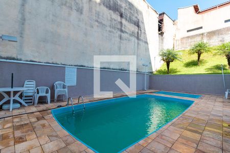 Apartamento à venda com 52m², 2 quartos e 1 vaga Apartamento à venda com 52m², 2 quartos e 1 vagaÁrea comum - Piscina