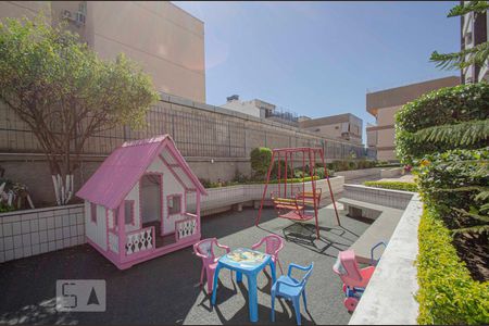 Apartamento à venda com 76m², 2 quartos e 1 vagaÁrea Comum - Playground