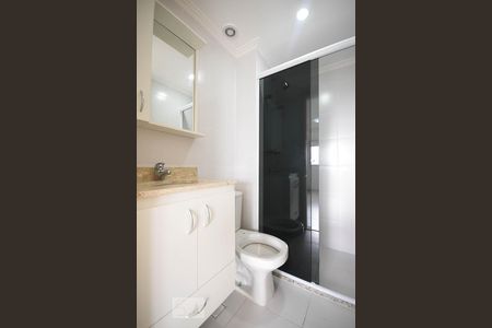 Banheiro de apartamento para alugar com 2 quartos, 70m² em Ferreira, São Paulo