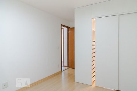 Apartamento à venda com 110m², 3 quartos e 2 vagasQuarto - Suíte