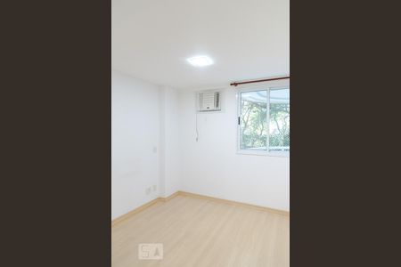 Apartamento à venda com 110m², 3 quartos e 2 vagasQuarto - Suíte