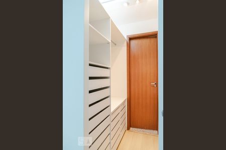 Apartamento à venda com 110m², 3 quartos e 2 vagasCloset - Quarto - Suíte