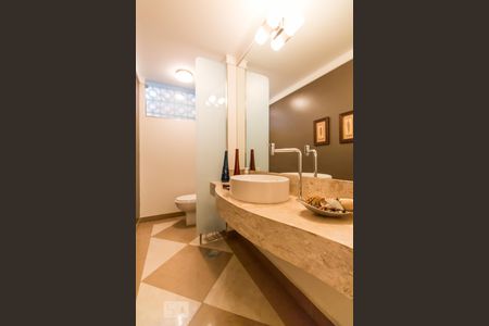 Lavabo de apartamento para alugar com 3 quartos, 184m² em Jardim Paulista, São Paulo