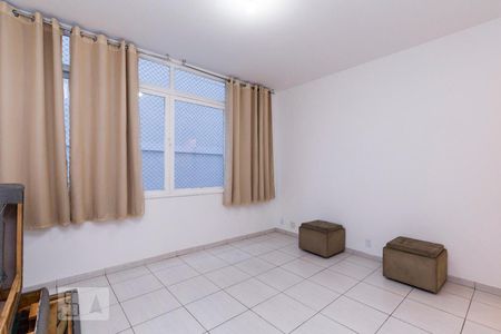 Sala de apartamento para alugar com 2 quartos, 70m² em Humaitá, Rio de Janeiro