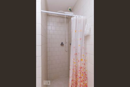 Banheiro de apartamento para alugar com 2 quartos, 70m² em Humaitá, Rio de Janeiro