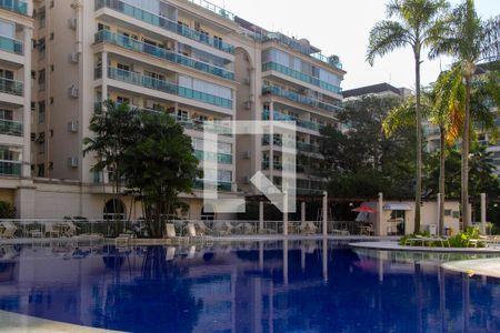 Apartamento para alugar com 97m², 2 quartos e 2 vagas Apartamento para alugar com 97m², 2 quartos e 2 vagasÁrea comum - Piscina