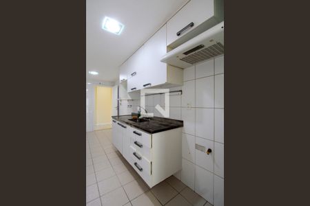 Apartamento para alugar com 97m², 2 quartos e 2 vagas Apartamento para alugar com 97m², 2 quartos e 2 vagasCozinha