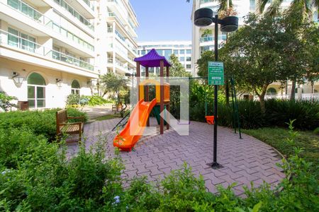 Apartamento para alugar com 97m², 2 quartos e 2 vagas Apartamento para alugar com 97m², 2 quartos e 2 vagasÁrea comum - Playground