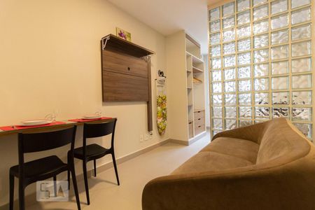 Sala de kitnet/studio para alugar com 1 quarto, 26m² em República, São Paulo