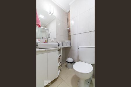 Banheiro de apartamento para alugar com 3 quartos, 75m² em Jardim Independência, São Paulo
