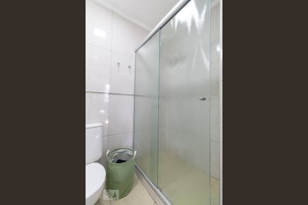 Banheiro de apartamento para alugar com 3 quartos, 75m² em Jardim Independência, São Paulo