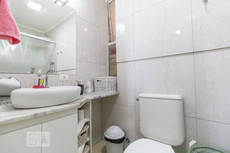 Banheiro de apartamento para alugar com 3 quartos, 75m² em Jardim Independência, São Paulo