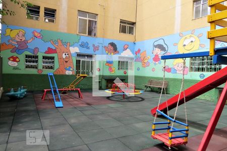 Apartamento à venda com 70m², 2 quartos e sem vaga Apartamento à venda com 70m², 2 quartos e sem vagaplayground