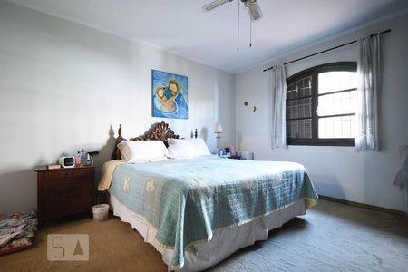 Casa à venda com 270m², 4 quartos e 2 vagasSuíte 