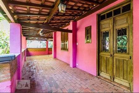 Casa à venda com 2000m², 3 quartos e 8 vagasVaranda Casa 2