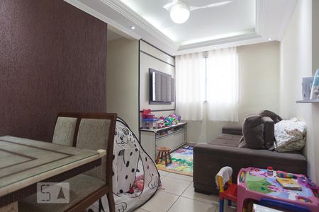 Sala de apartamento à venda com 3 quartos, 58m² em Jardim Márcia, Campinas