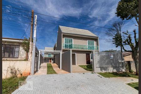 Casa de condomínio para alugar com 100m², 3 quartos e 2 vagas Casa de condomínio para alugar com 100m², 3 quartos e 2 vagasFachada