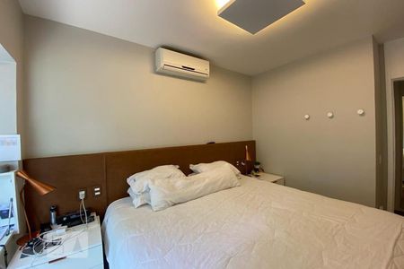 Apartamento à venda com 240m², 3 quartos e 2 vagasSuíte 1