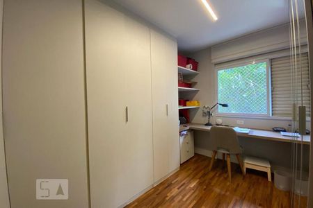 Apartamento à venda com 240m², 3 quartos e 2 vagasEscritório