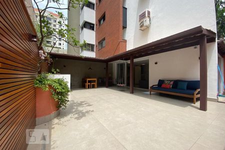 Apartamento à venda com 240m², 3 quartos e 2 vagasVaranda