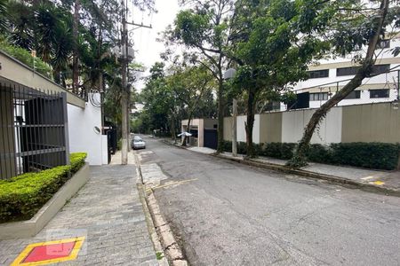 Apartamento à venda com 240m², 3 quartos e 2 vagasVista da Rua