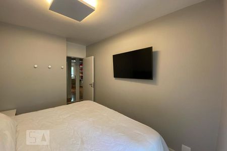 Apartamento à venda com 240m², 3 quartos e 2 vagasSuíte 1