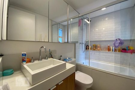 Apartamento à venda com 240m², 3 quartos e 2 vagasBanheiro