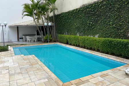 Apartamento à venda com 240m², 3 quartos e 2 vagasÁrea comum - Piscina