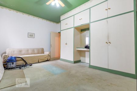 Casa à venda com 280m², 4 quartos e 3 vagasquarto 2