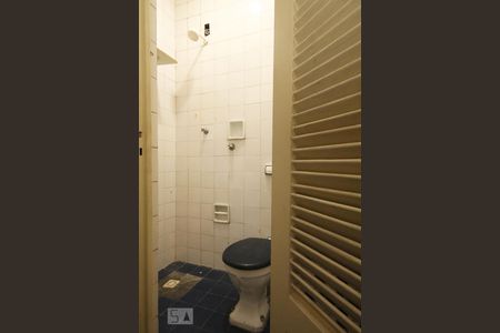 Apartamento à venda com 130m², 2 quartos e 1 vagaBanheiro de Serviço.