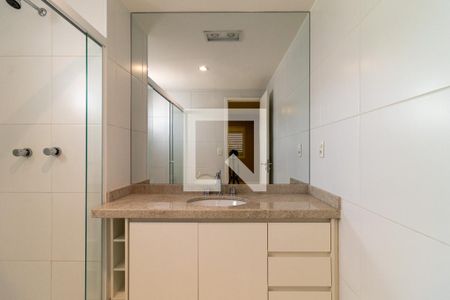 Apartamento para alugar com 66m², 2 quartos e 1 vaga Apartamento para alugar com 66m², 2 quartos e 1 vagaBanheiro da Suíte