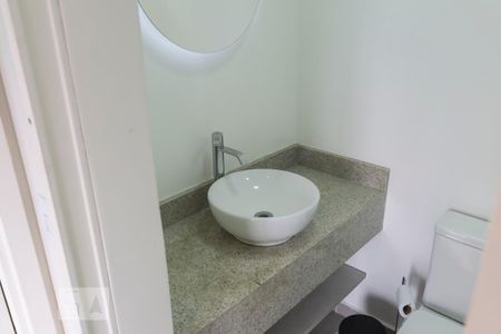 Banheiro social (Pia) de apartamento para alugar com 2 quartos, 60m² em Ipiranga, São Paulo