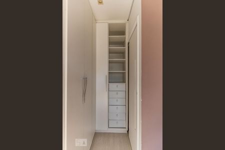 Apartamento para alugar com 60m², 2 quartos e 1 vagaSuíte 2 - Closet