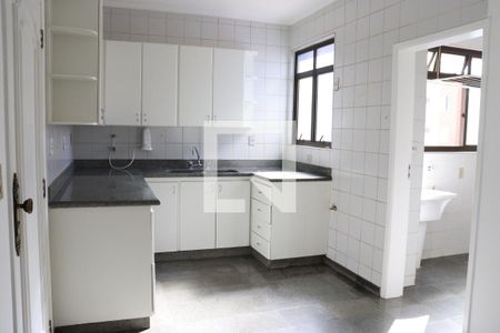 Apartamento para alugar com 150m², 3 quartos e 2 vagas Apartamento para alugar com 150m², 3 quartos e 2 vagasCozinha