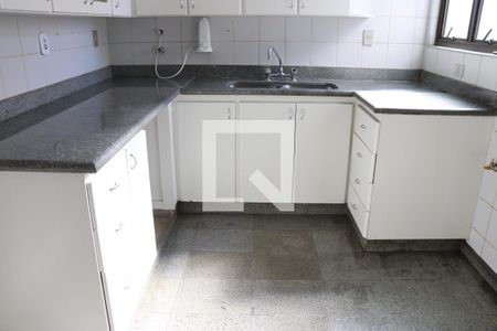 Apartamento para alugar com 150m², 3 quartos e 2 vagas Apartamento para alugar com 150m², 3 quartos e 2 vagasDetalhe da cozinha
