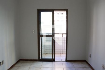 Detalhe da sala  de apartamento para alugar com 3 quartos, 150m² em Mansões Santo Antônio, Campinas