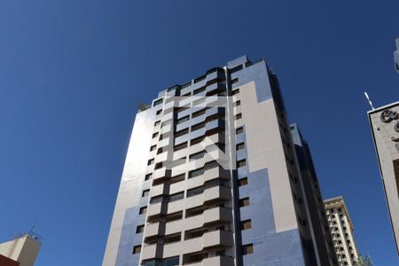 Apartamento para alugar com 150m², 3 quartos e 2 vagas Apartamento para alugar com 150m², 3 quartos e 2 vagasFachada do Prédio